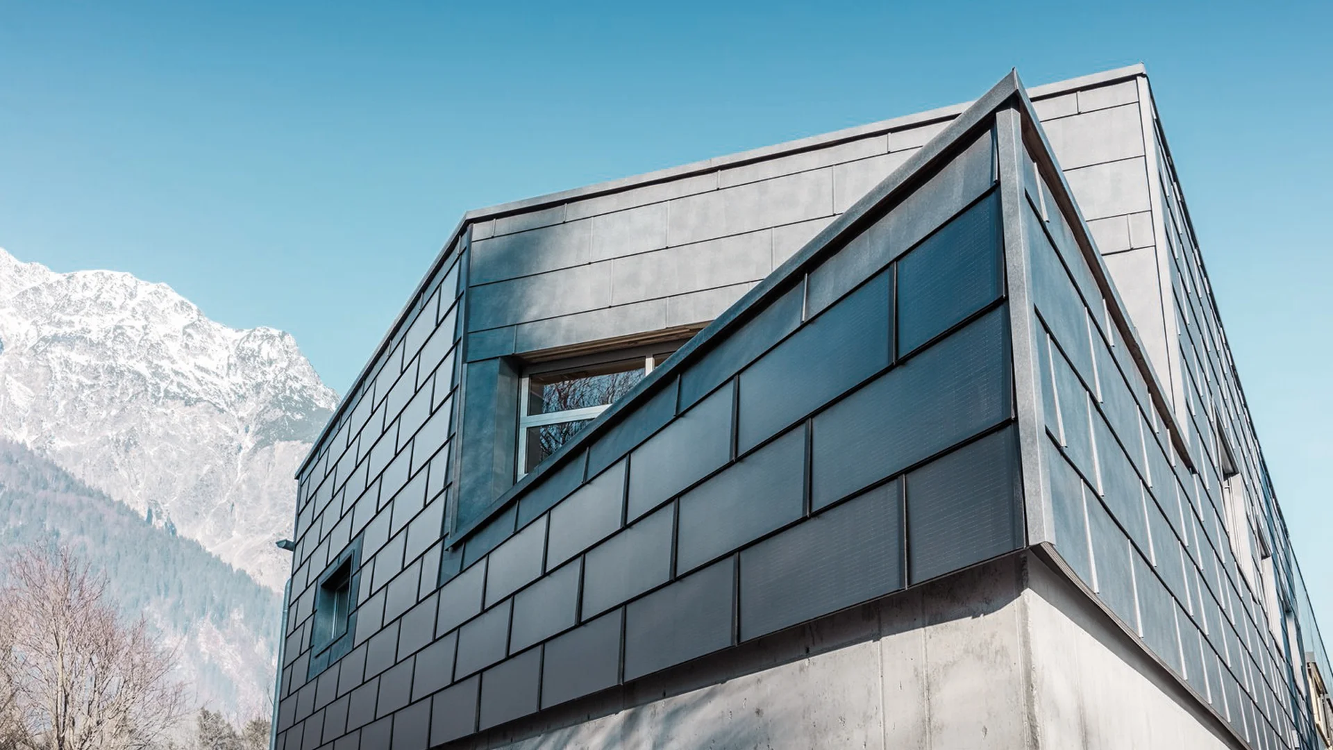 PREFA2704_Solar_Fassade_Vlbg_8168