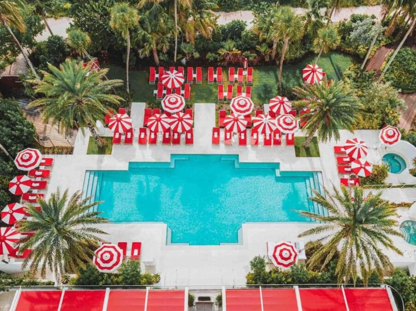30.06.25._Hotelpool_Titelbild_c_Faena Hotel