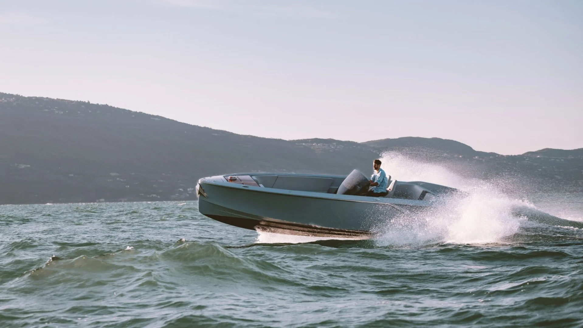 29.07_Boote_Titelbild_c_Porsche