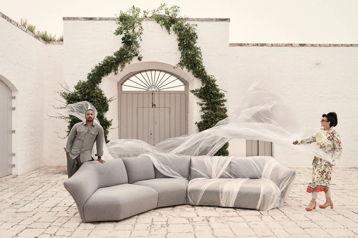 NATUZZI-ITALIA---Pasquale-Junior-Natuzzi-and-Lorenza-Bozzoli-with-TIMELESS-sofa-by-Lorenza-Bozzoli.-photo-Alistair-Taylor-Young,-courtesy-Natuzzi-Italia
