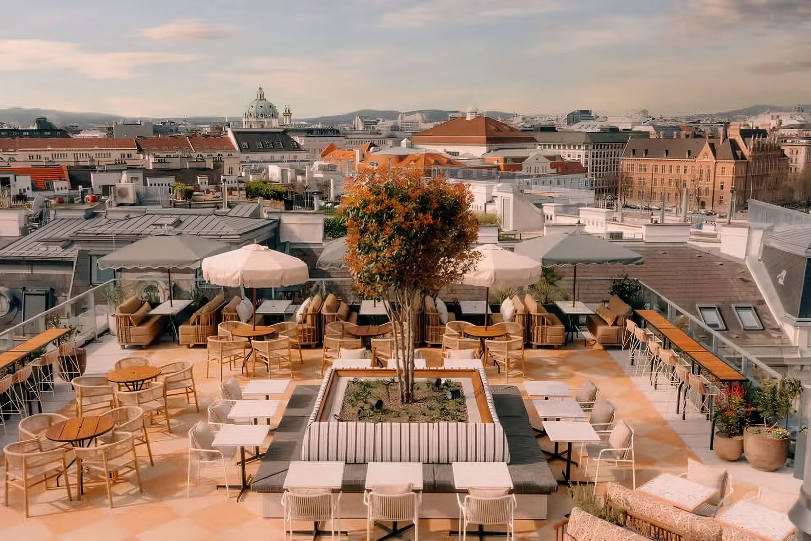 DD_Rooftop-Bars-Story_Cover_c-Julius-Hirtzberger